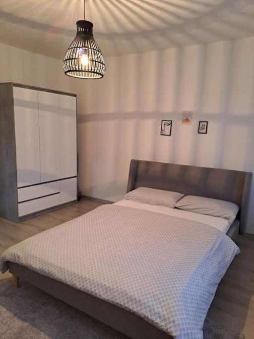 Enjoy Traveling Apartment Tuzla Bagian luar foto