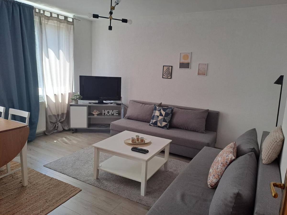 Enjoy Traveling Apartment Tuzla Bagian luar foto
