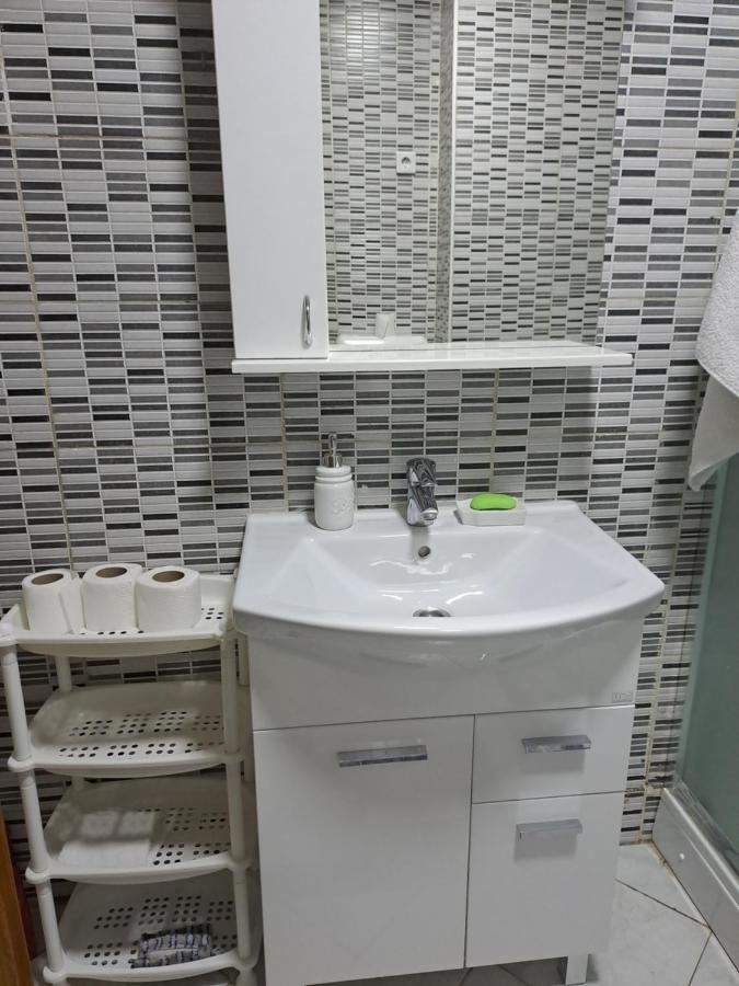 Enjoy Traveling Apartment Tuzla Bagian luar foto