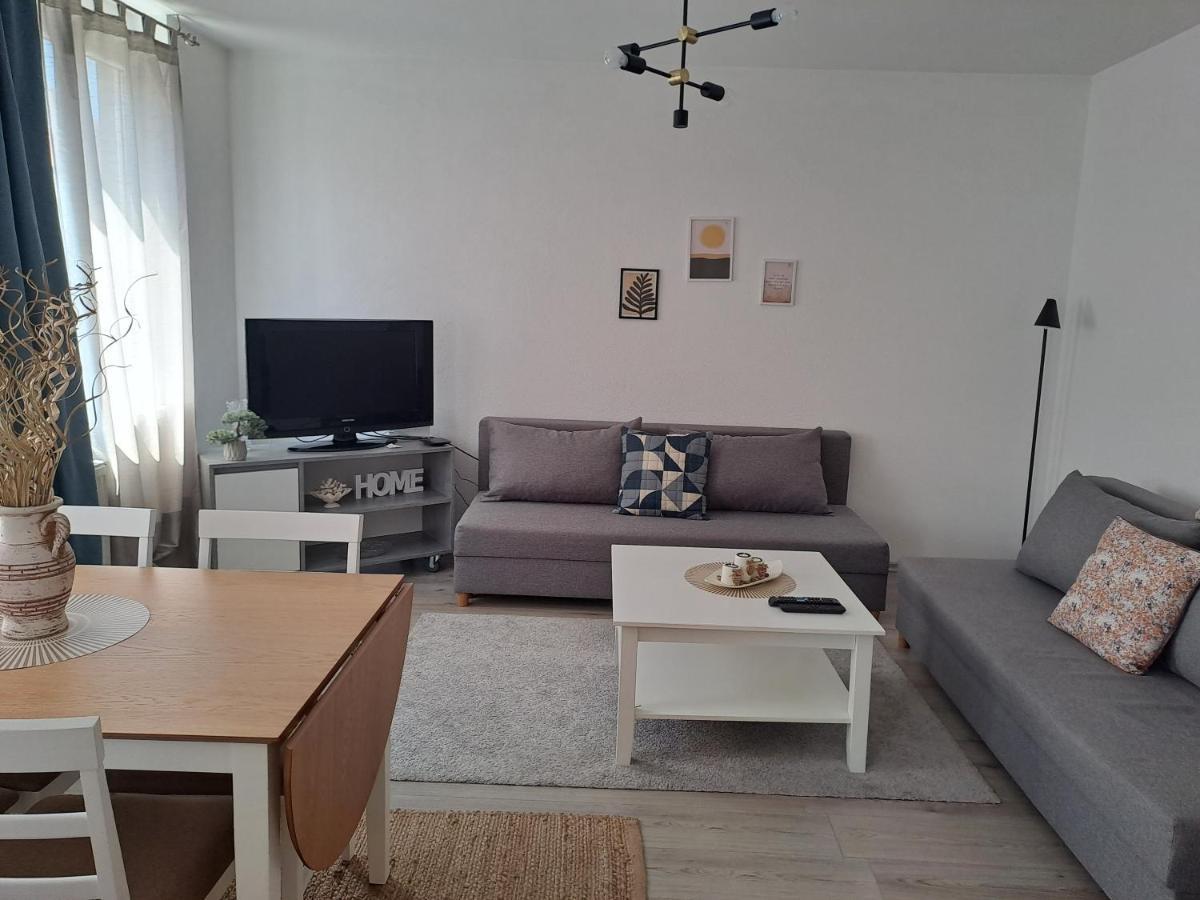 Enjoy Traveling Apartment Tuzla Bagian luar foto