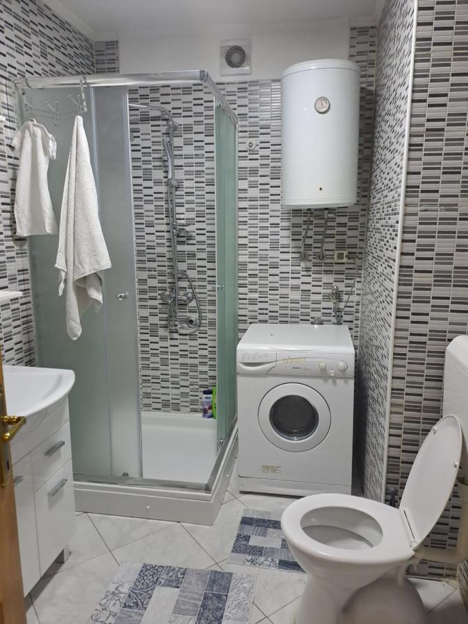 Enjoy Traveling Apartment Tuzla Bagian luar foto